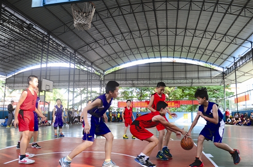 
        </div>
        <div class=
